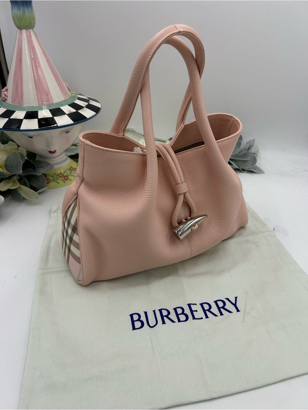 Women's Burberry London calfskin leather loop tote bag pristine